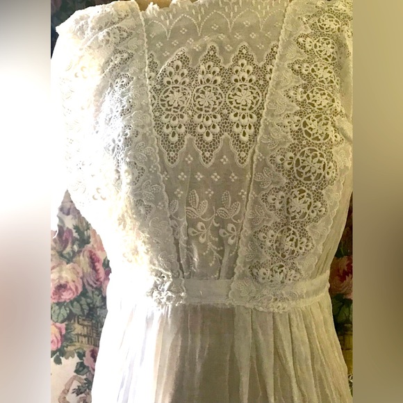 White on white cotton w/fancy lace Victorian dress XLNT cond.very Downton - Picture 4 of 13